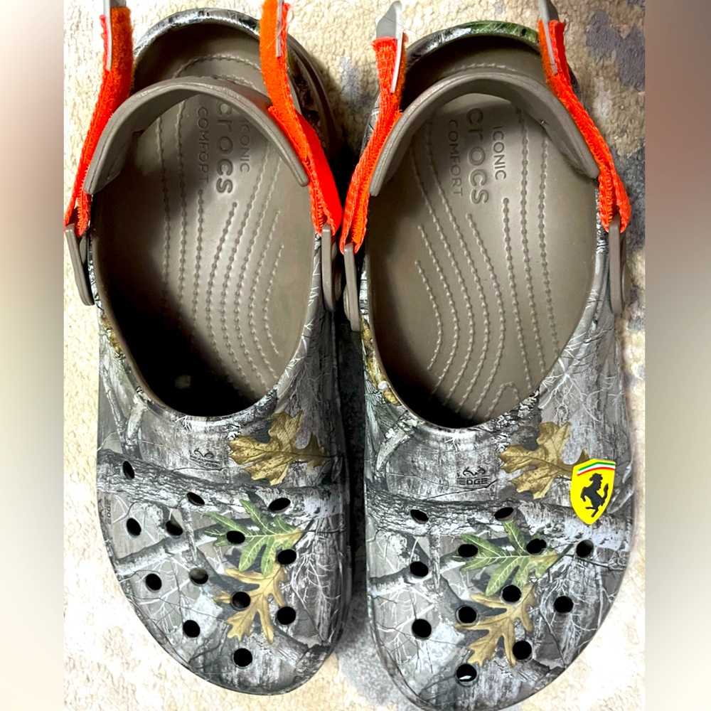 Mens Crocs size 10
